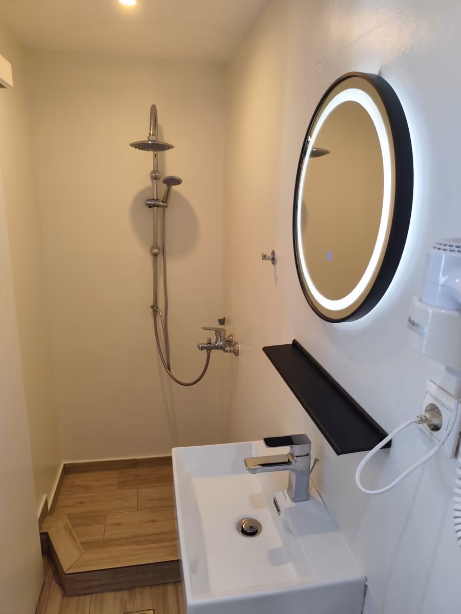 Vrisi Rooms 3
